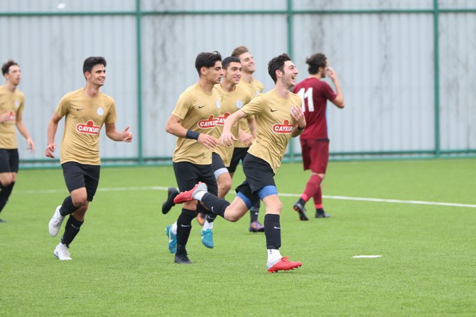 caykur-rizespor’dan-trabzonspor’a-double-galibiyet-(10).jpg
