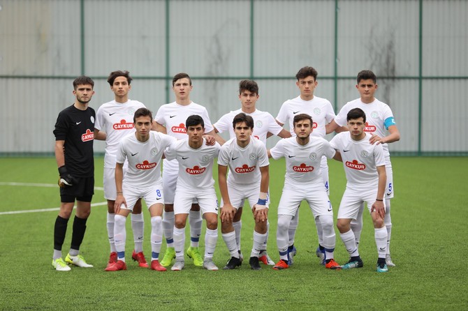 caykur-rizespor’dan-trabzonspor’a-double-galibiyet-(7).jpg
