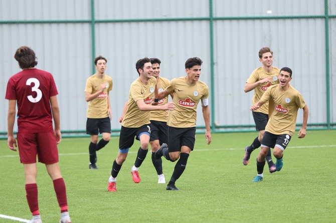 caykur-rizespor’dan-trabzonspor’a-double-galibiyet-(9).jpg