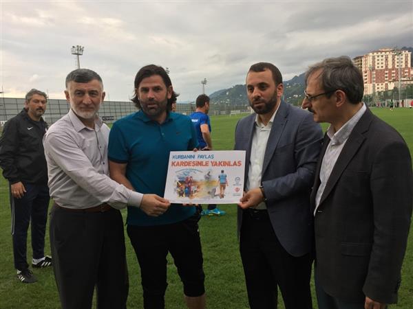 caykur-rizespor’dan-vekaletle-kurban-kampanyasina-destek3-001.jpg