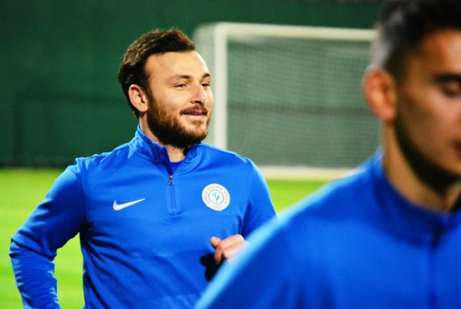 caykur-rizespor’un-antalya-kampi-basladi--(3)-001.jpg