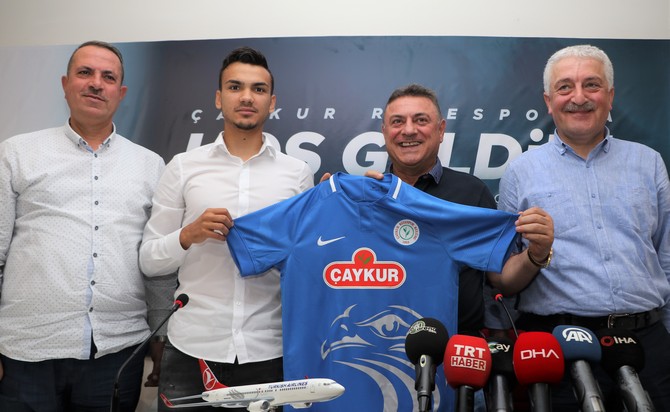 caykur-rizespor,-atakan-akkaynakla-sozlesme-imzaladi-(6).jpg