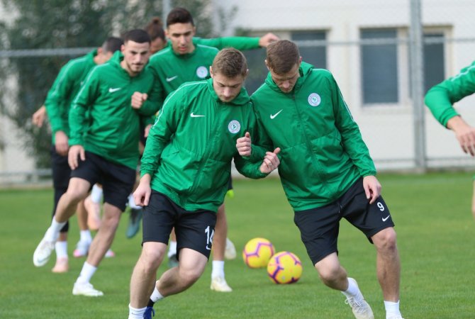 caykur-rizespor,-cift-antrenmanla-hazirlaniyor2.jpg