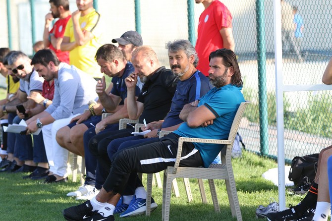 caykur-rizespor,-erzurum’da-antalyaspor-ile-oynadigi-hazirlik-karsilasmasi-(10).jpg