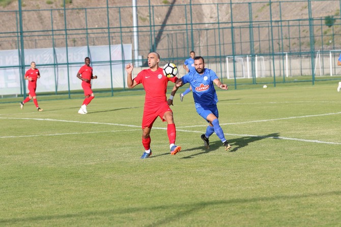 caykur-rizespor,-erzurum’da-antalyaspor-ile-oynadigi-hazirlik-karsilasmasi-(11).jpg