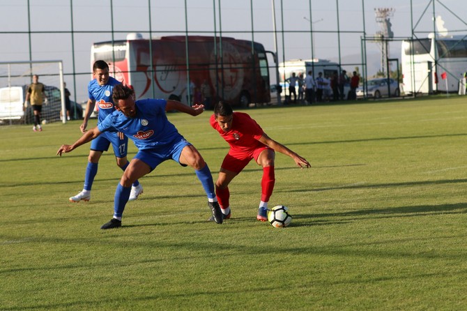 caykur-rizespor,-erzurum’da-antalyaspor-ile-oynadigi-hazirlik-karsilasmasi-(17).jpg