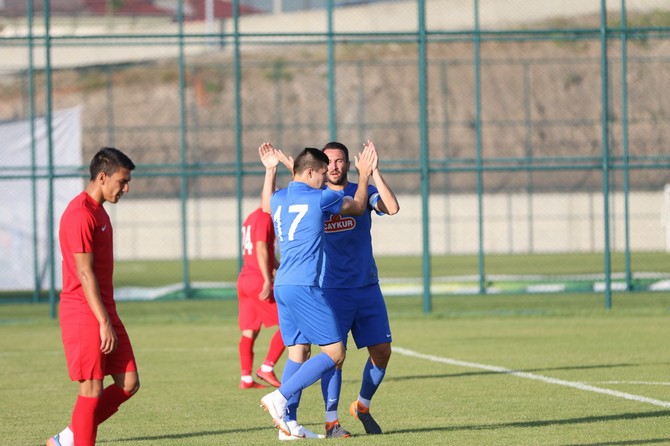 caykur-rizespor,-erzurum’da-antalyaspor-ile-oynadigi-hazirlik-karsilasmasi-(3).jpg