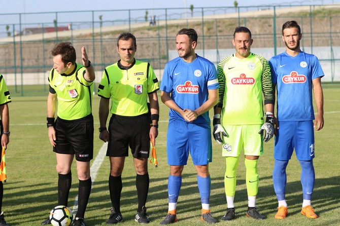 caykur-rizespor,-erzurum’da-antalyaspor-ile-oynadigi-hazirlik-karsilasmasi-(5).jpg