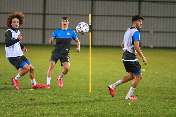 caykur-rizespor,-fenerbahce-maci-hazirliklarina-basladi-(7).jpg