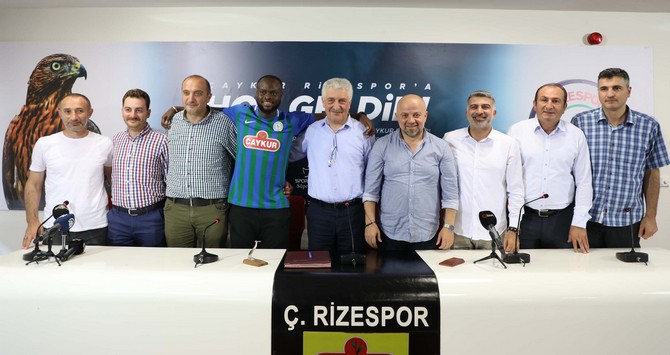 caykur-rizespor,-ismael-diomandeyi-kadrosuna-katti-(5).jpg