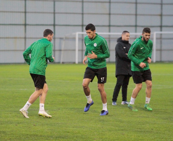 caykur-rizespor,-trabzonspor-macinin-hazirliklarini-surduruyor--(10).jpg
