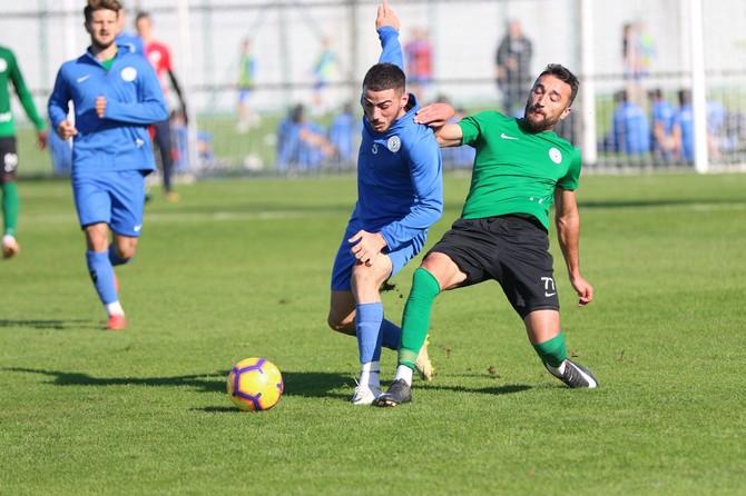 caykur-rizespor,-u21-takimi-ile-hazirlik-maci-yapti-(4).jpg