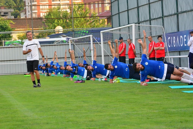 caykur-rizespor,-yeni-sezon-hazirliklarina-basladi-(1).jpg