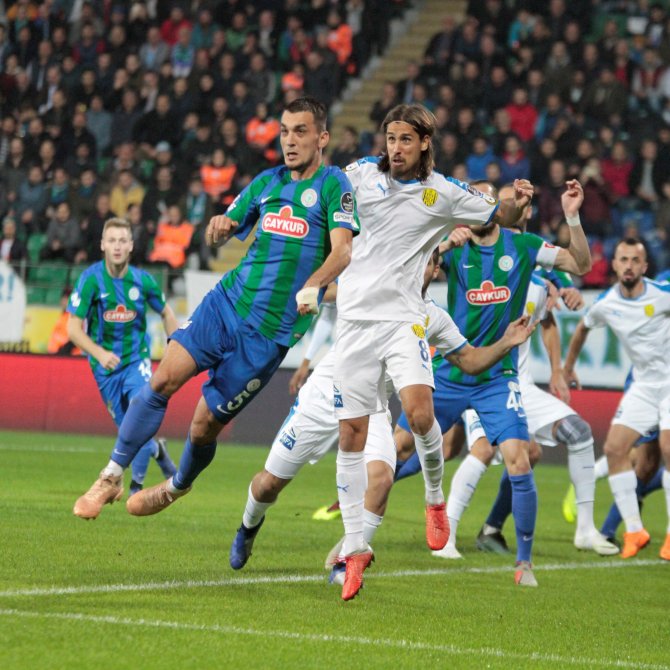 caykur-rizespor---mke-ankaragucu-maci-2.jpg