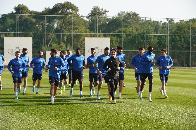 caykur-rizespor-alanyaspor-maci-hazirliklarini-surdurdu-1-001.jpg