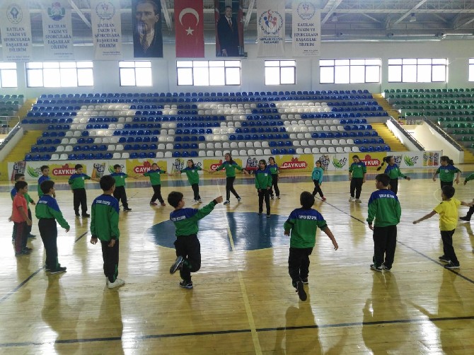 caykur-rizespor-amator-dallar-ailesinden-basketbol-takimi-(2).jpg