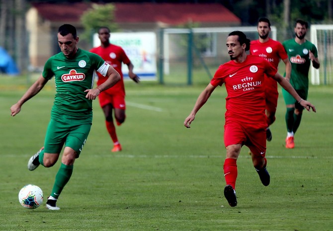 caykur-rizespor-antalyaspor-hazirlik-maci-(5).jpg