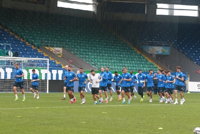 caykur-rizespor-antalyaspor-maci-hazirliklarini-surdurdu-4-001.jpg