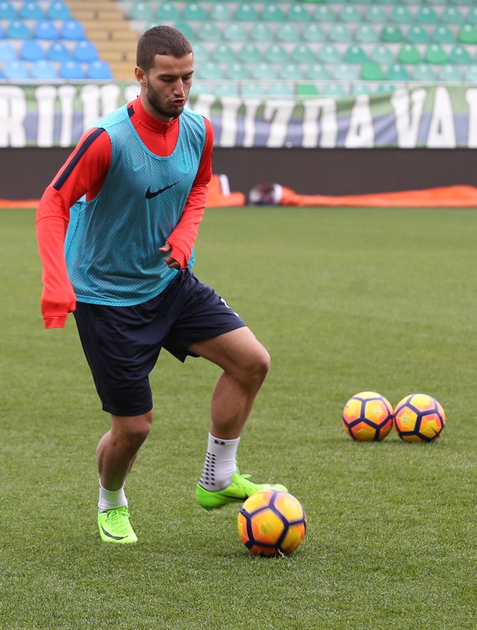 caykur-rizespor-antrenman-(3).jpg