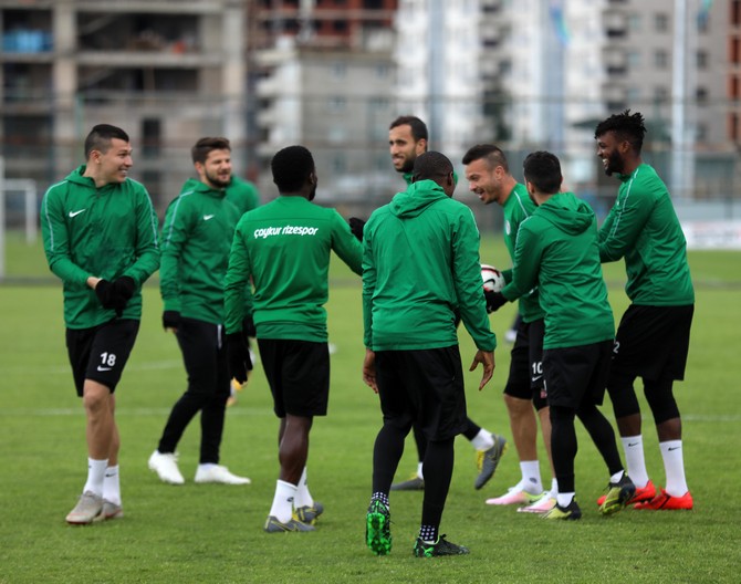 caykur-rizespor-antrenman-(4)-001.jpg