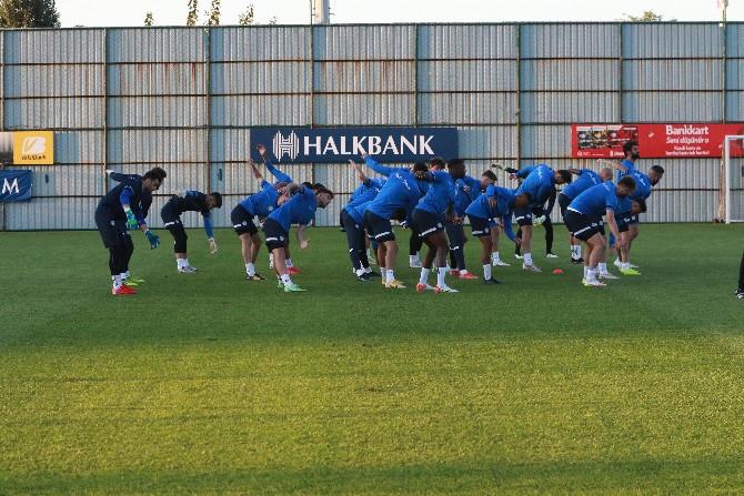 caykur-rizespor-antrenman-5.jpg