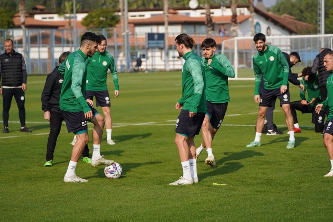 caykur-rizespor-antrenman-7.jpg