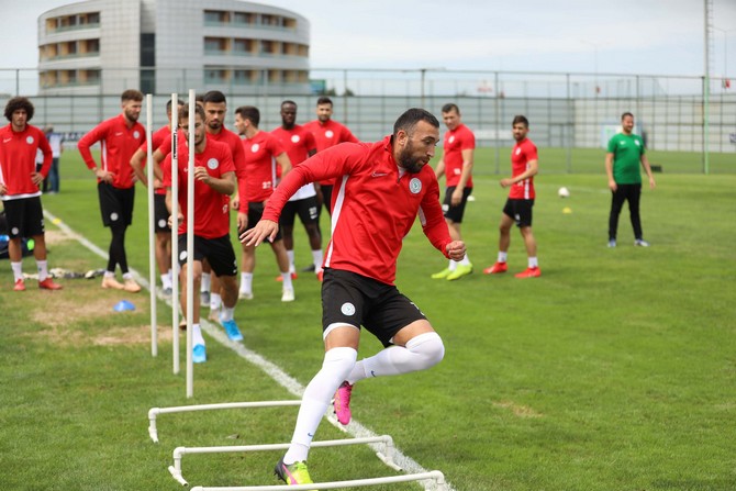 caykur-rizespor-antrenmani-(1)-013.jpg