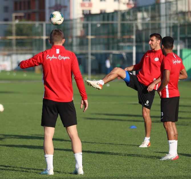 caykur-rizespor-antrenmani-(1)-017.jpg