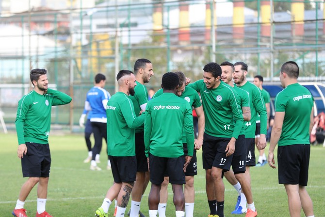 caykur-rizespor-antrenmani-(2)-009.jpg
