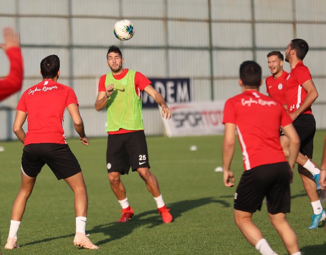 caykur-rizespor-antrenmani-(2)-015.jpg