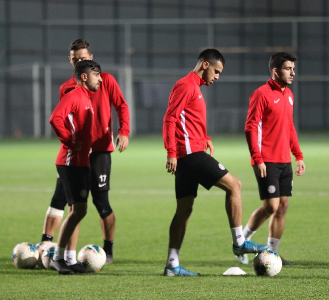 caykur-rizespor-antrenmani-(2)-016.jpg