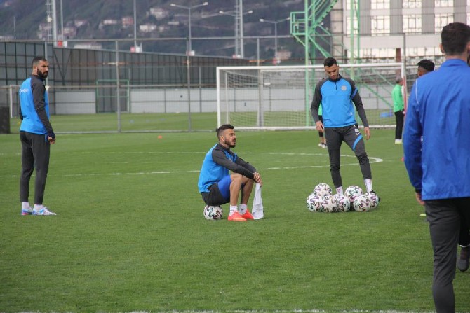 caykur-rizespor-antrenmani-(2)-031.jpg