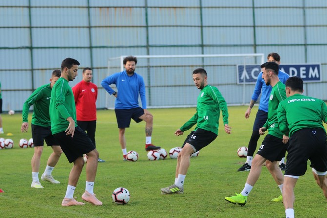 caykur-rizespor-antrenmani-(4)-007.jpg