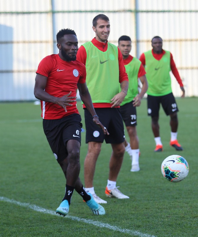 caykur-rizespor-antrenmani-(4)-011.jpg
