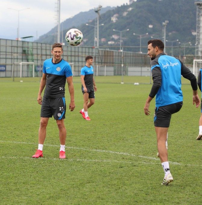 caykur-rizespor-antrenmani-(4)-016.jpg