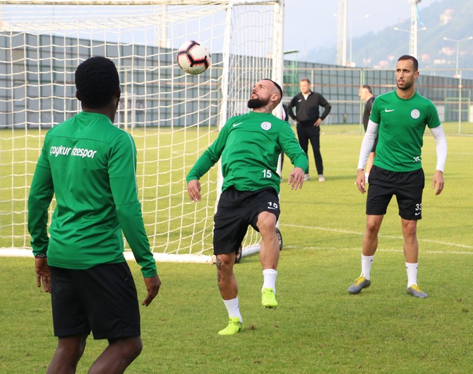 caykur-rizespor-antrenmani-(5)-007.jpg