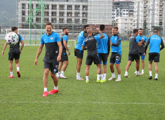 caykur-rizespor-antrenmani-(5)-012.jpg