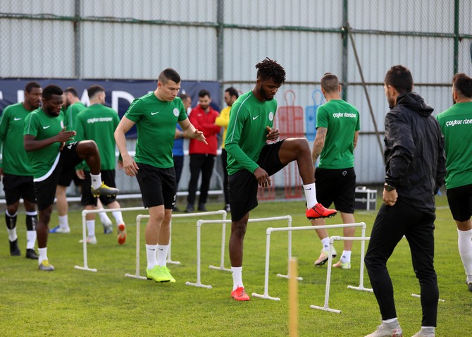 caykur-rizespor-antrenmani-(6)-005.jpg