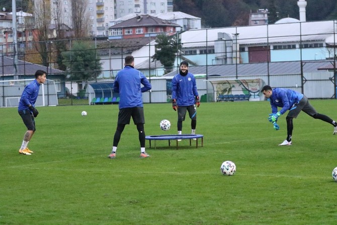 caykur-rizespor-antrenmani-(6)-011.jpg