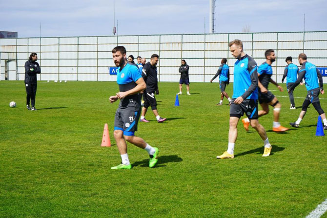 caykur-rizespor-antrenmani-003.jpg