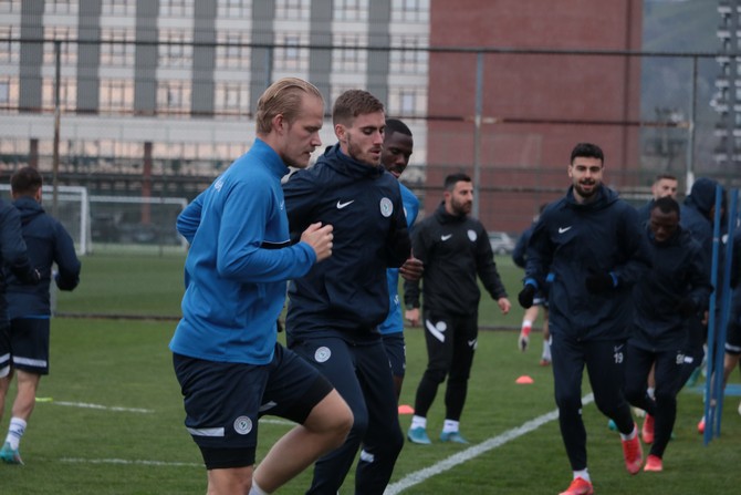 caykur-rizespor-antrenmani-1-012.jpg