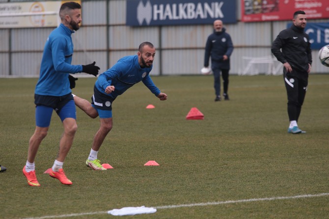 caykur-rizespor-antrenmani-11-002.jpg