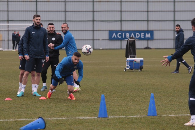 caykur-rizespor-antrenmani-12-002.jpg