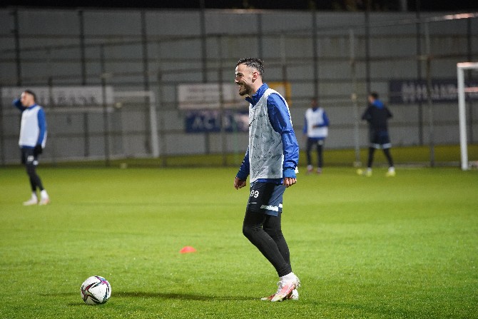 caykur-rizespor-antrenmani-13.jpg