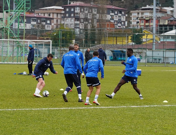 caykur-rizespor-antrenmani-2-006.jpg