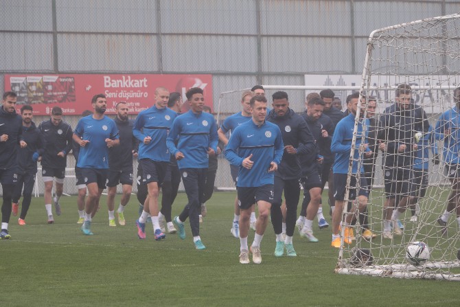 caykur-rizespor-antrenmani-3-012.jpg