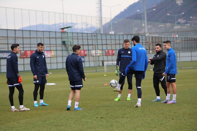 caykur-rizespor-antrenmani-4-005.jpg