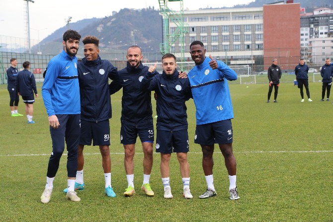 caykur-rizespor-antrenmani-5-005.jpg