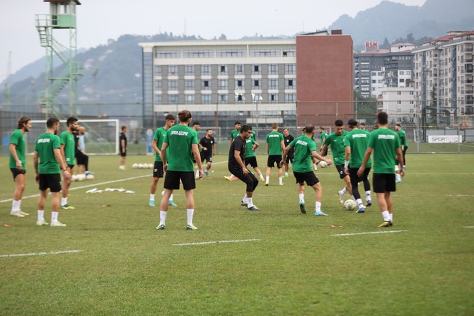 caykur-rizespor-antrenmani-5-010.jpg