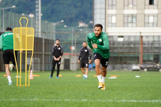 caykur-rizespor-antrenmani-5-012.jpg